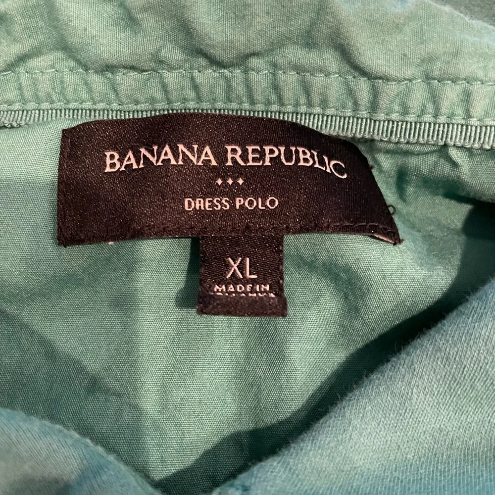 Banana Republic polo shirt.  Excellent condition - Picture 2 of 5